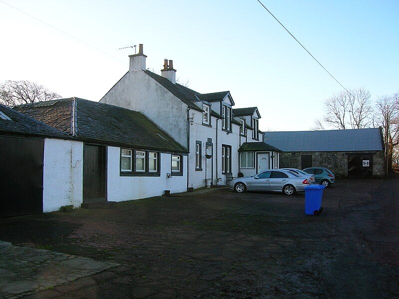 File:Gatend Farm, Barrmill.JPG