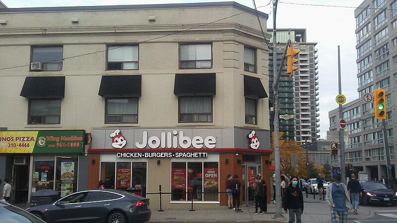 File:Jollibee Yonge Broadway.jpg