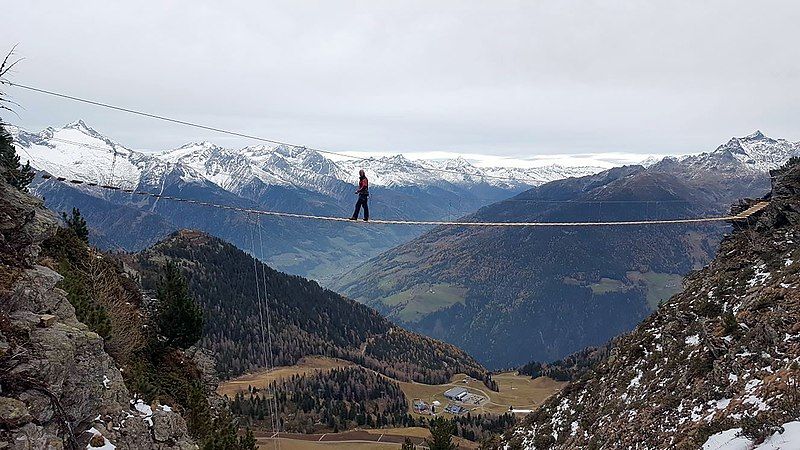 File:Klettersteig Speikboden 1.jpg