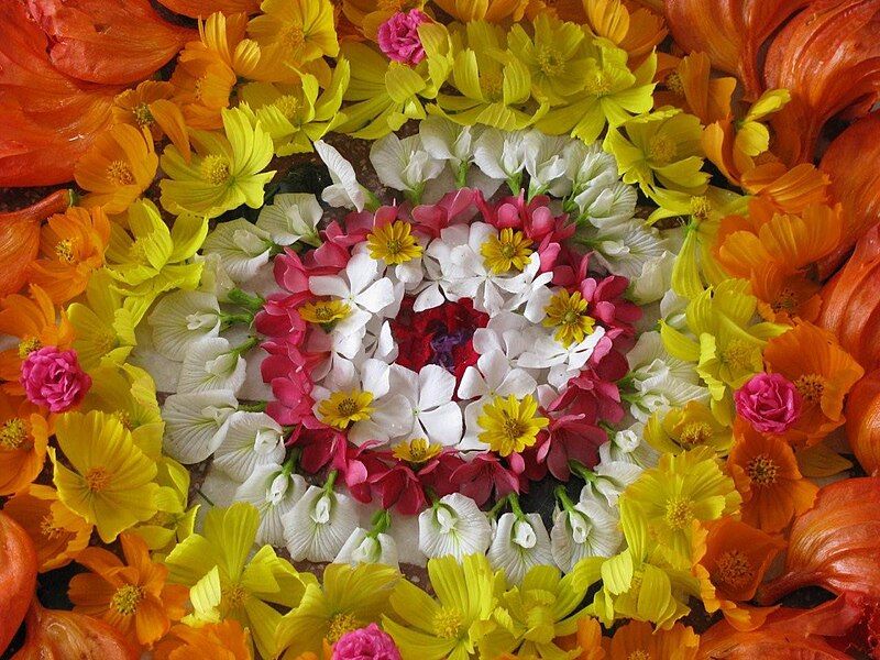 File:Onam Flower Arrangement.jpg