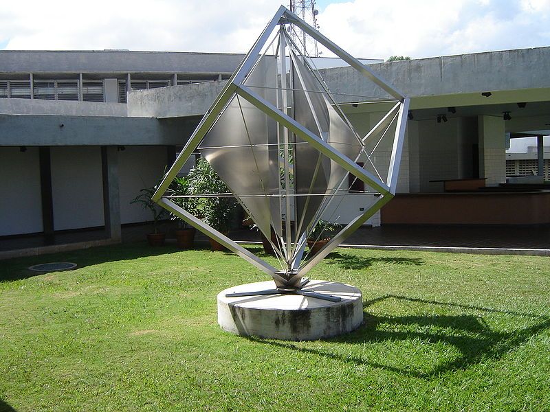 File:Otero sculpture.jpg