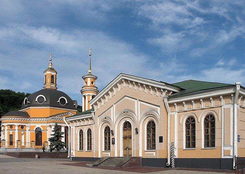 File:Poshtova Square Podil.jpg