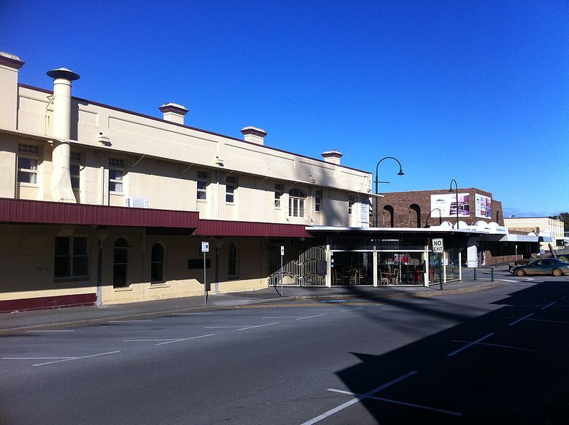 File:Premier hotel albany.jpg