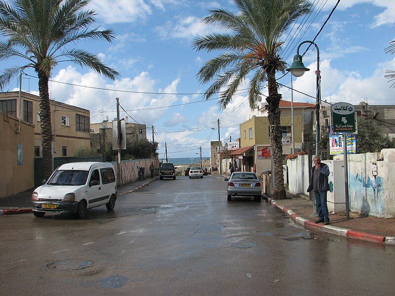 File:Street in Jisr.jpg