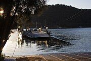 Webbs Creek Ferry departs the Wisemans Ferry side of the Hawkesbury River