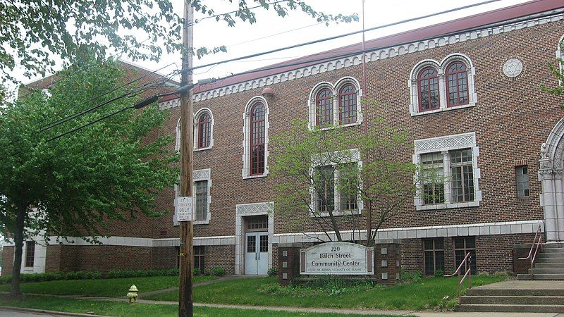 File:Akron Jewish Center.jpg