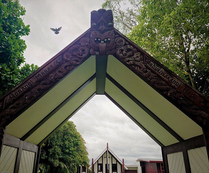 File:Aorangi Marae.jpg