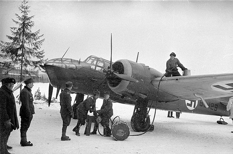 File:Bristol Blenheim refueling.jpg