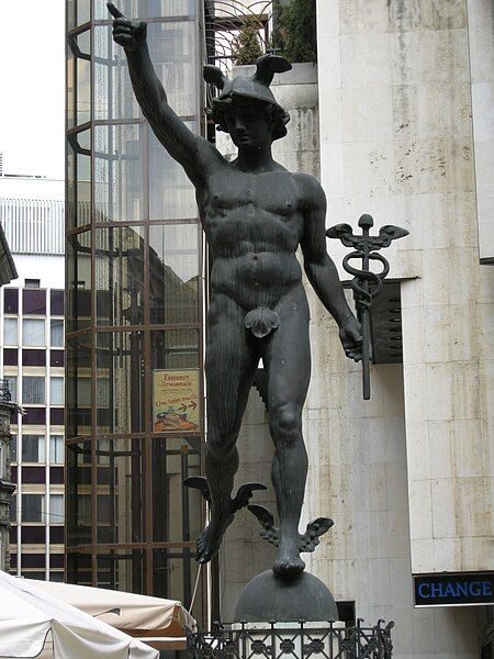 File:Budapest-MercuriusStatue.jpg