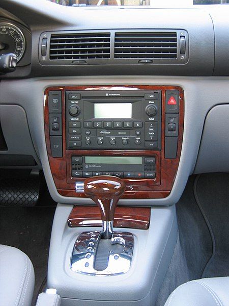 File:Center autmobile console.jpg