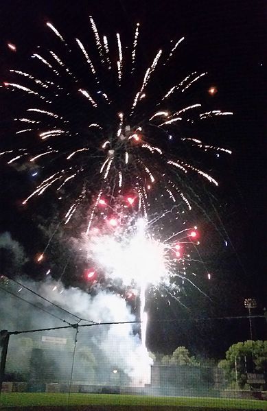 File:Chiefs-fireworks-2016-0827.jpg