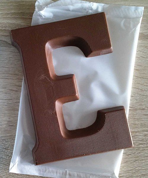 File:Chocoladeletter E.jpg