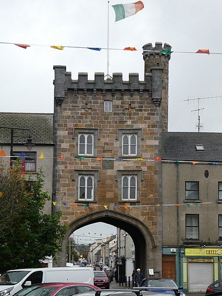 File:Clonmel town gate.jpg