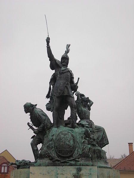 File:Dobo Istvan Statue01.JPG