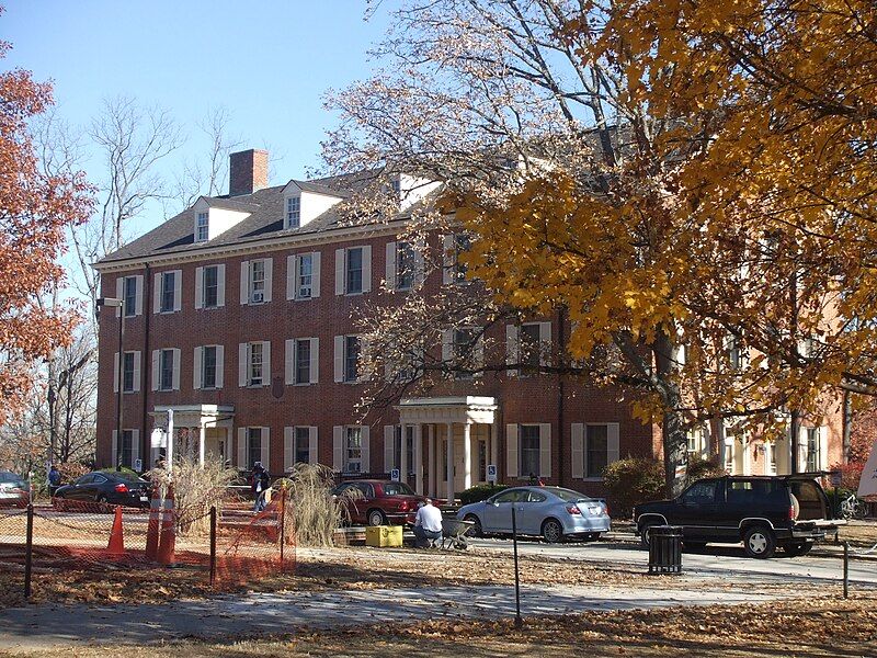 File:Elliott Hall.JPG