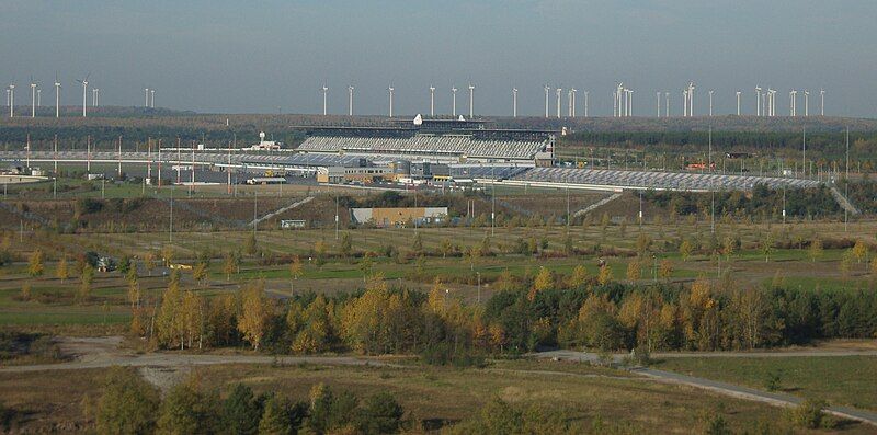 File:Eurospeedway aussichtsturm.JPG