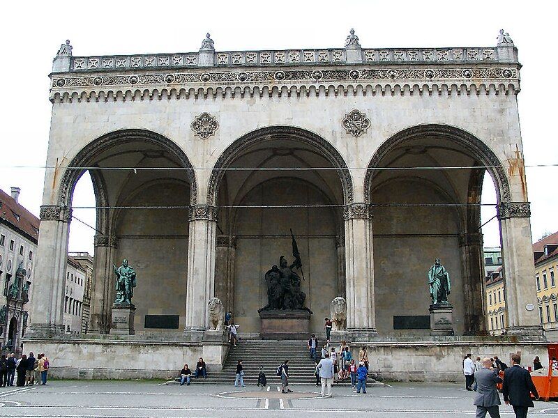 File:Feldherrnhalle Munich.jpg