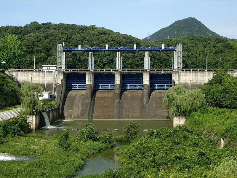 File:Fuchu Dam01.jpg