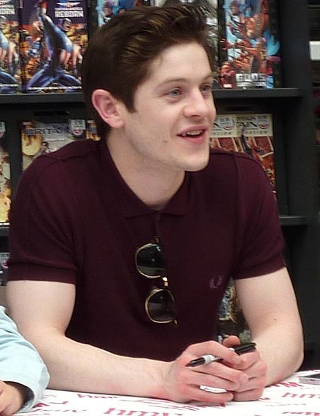 File:Iwan Rheon 2011.jpg