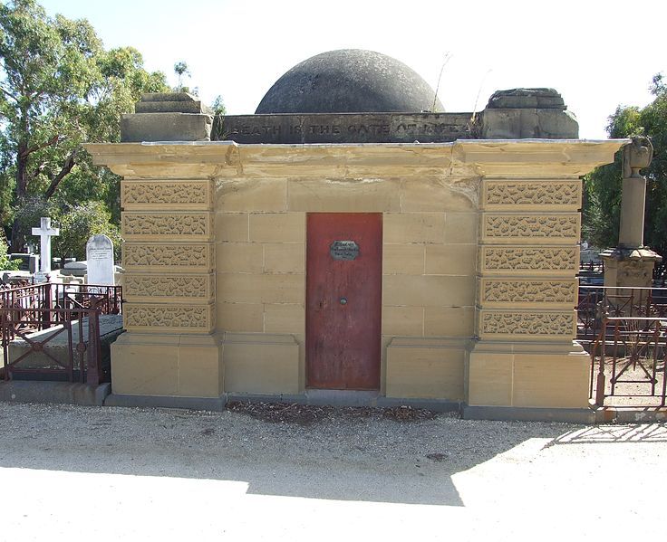 File:James Strachan Mausoleum.jpg