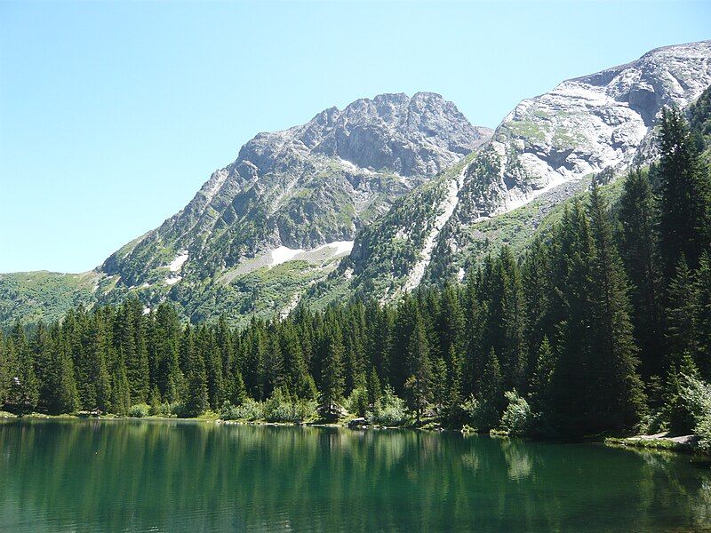 File:Lac.du.Poursollet.La.Morte.Taillefer.01.jpg