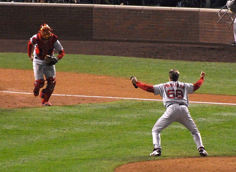 File:Papelbon Beckons Tek.jpg