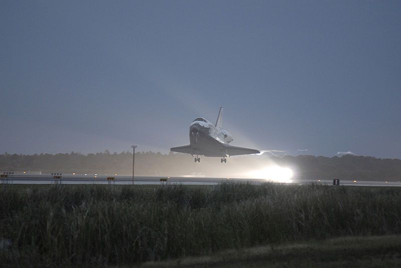 File:STS-116 landing.jpg