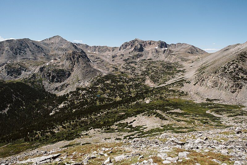 File:South-arapaho-pass.jpg