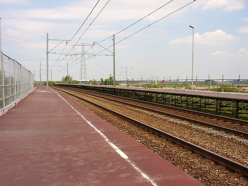 File:Station Almere Strand.JPG