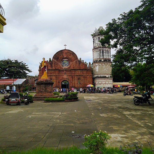 File:Tumauini Church Outside.jpg