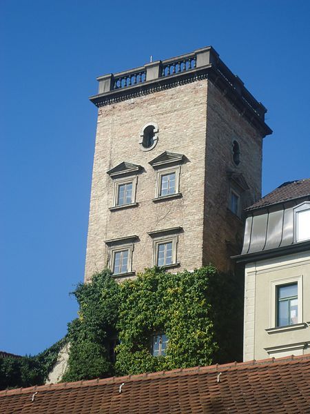 File:Unterer Brunnenturm.JPG