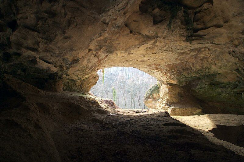 File:Vindija cave.jpg