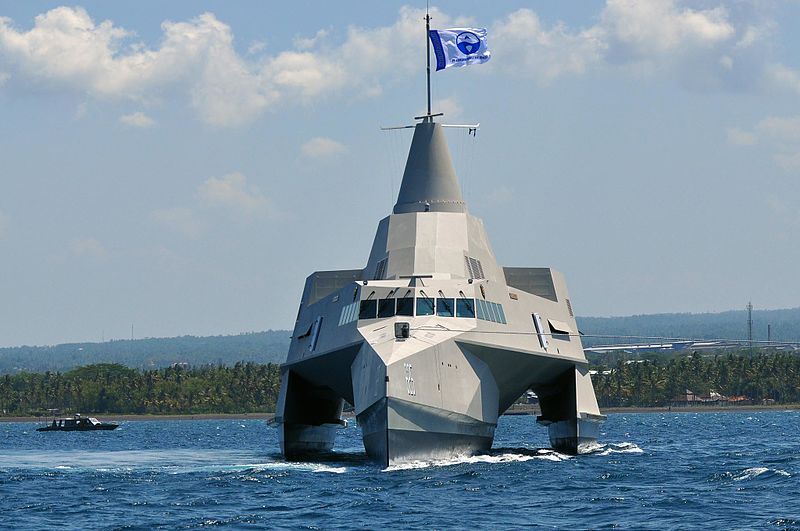 File:X3K Trimaran.jpg