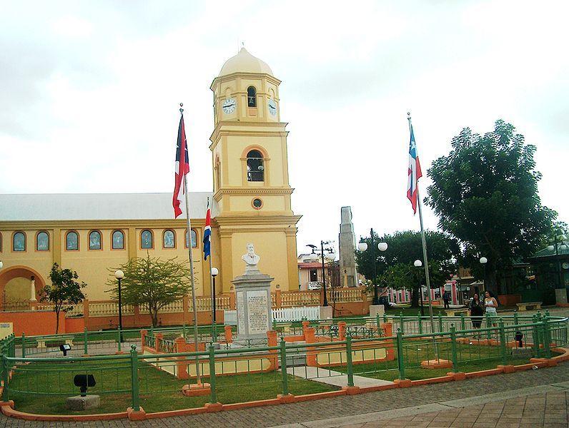 File:Betances Tomb.jpg