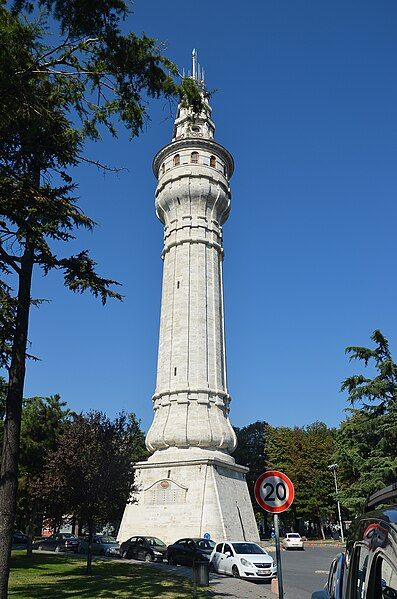 File:BeyazıtTower01.JPG