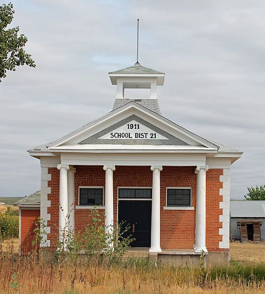 File:Daniels School.JPG