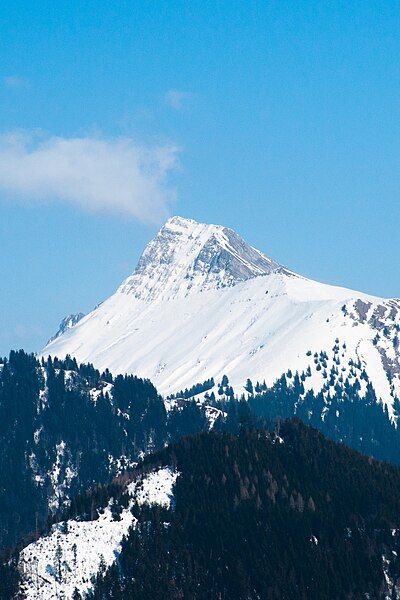 File:Dent de Lys.jpg