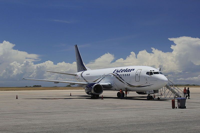 File:Estelar B737-300.JPG