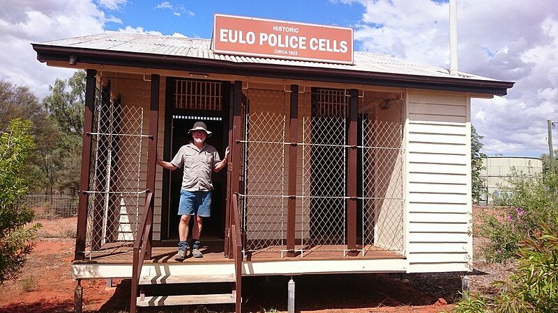 File:Eulo Police Cell.jpg