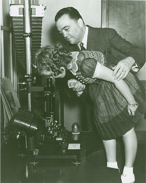 File:Hoover-and-Shirley-Temple-1.jpg