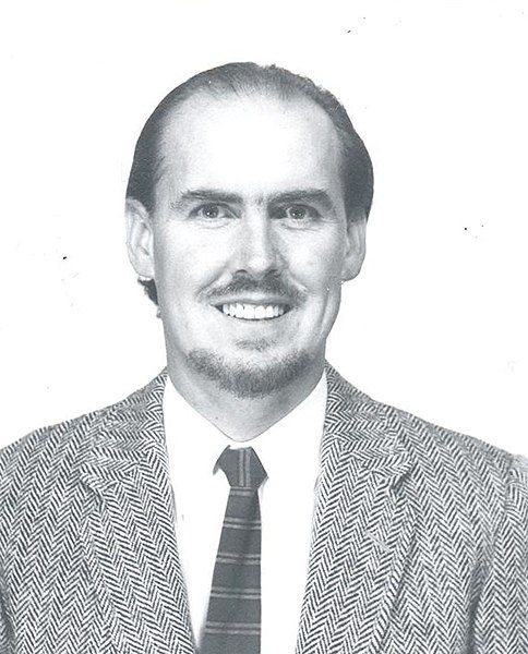 File:JohnLinsley1963PassportPhoto.jpg