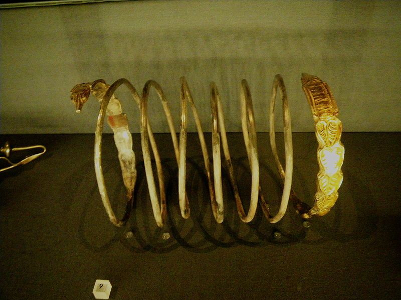 File:KunsthistorischesMuseumDacianBracelet.jpg