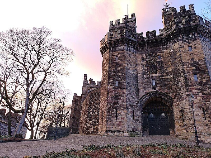 File:Lancaster Castle Evening.jpg