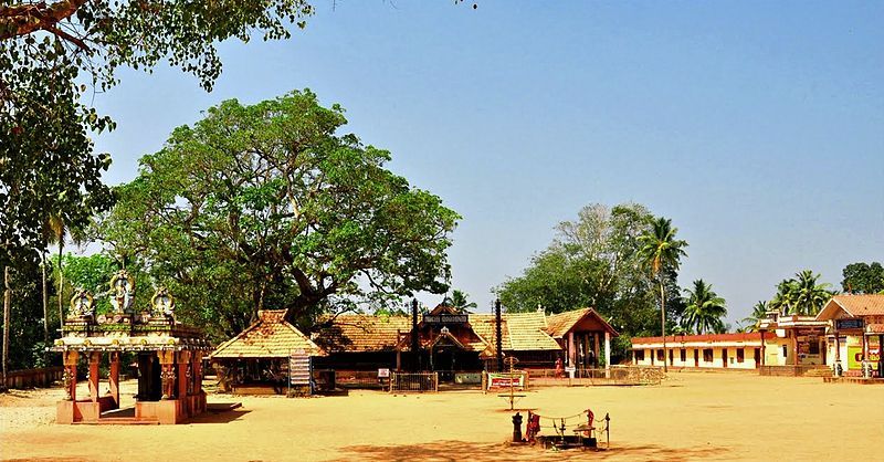 File:Pattazhy Devi Temple.jpg