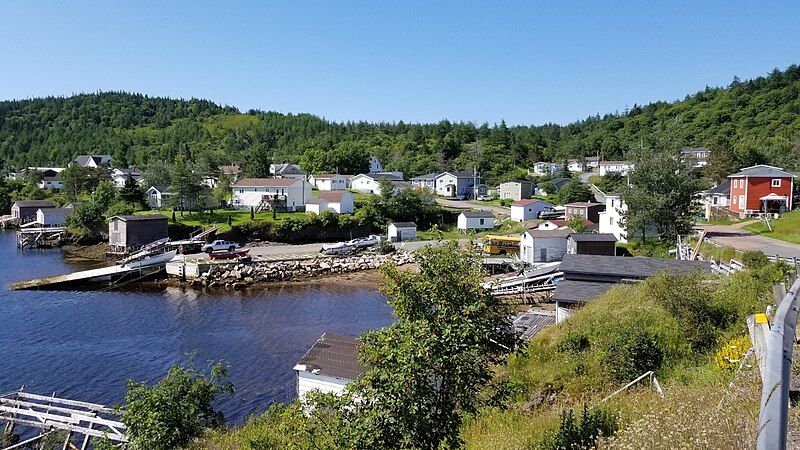 File:Pools Cove Houses.jpg