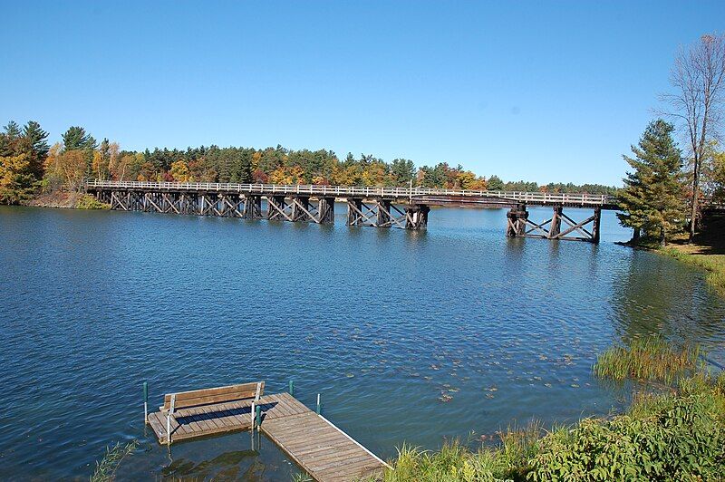 File:Trestle.jpg