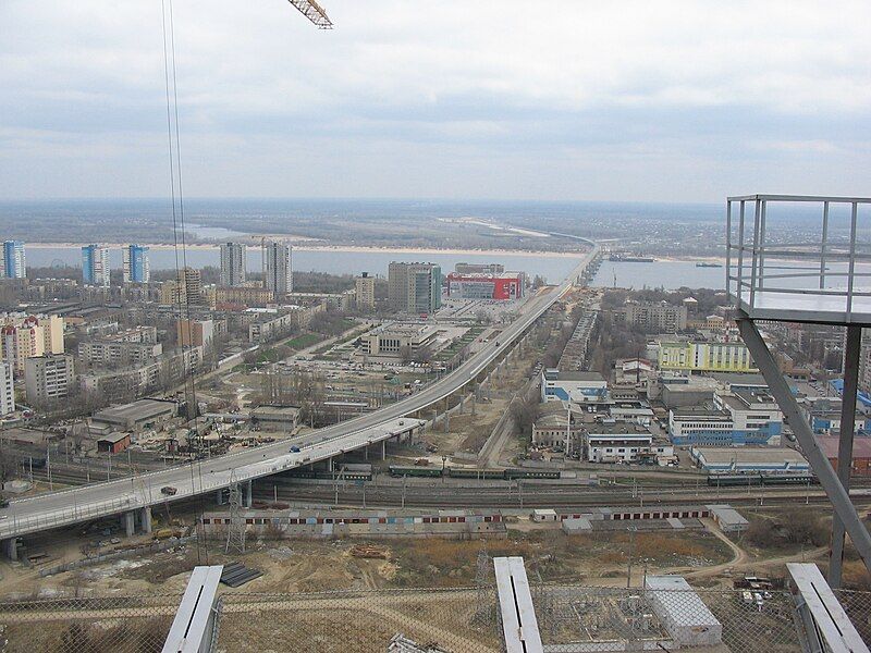 File:Volgograd bridge construction3.jpg