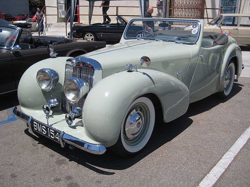 File:1946 Triumph Roadster.jpg