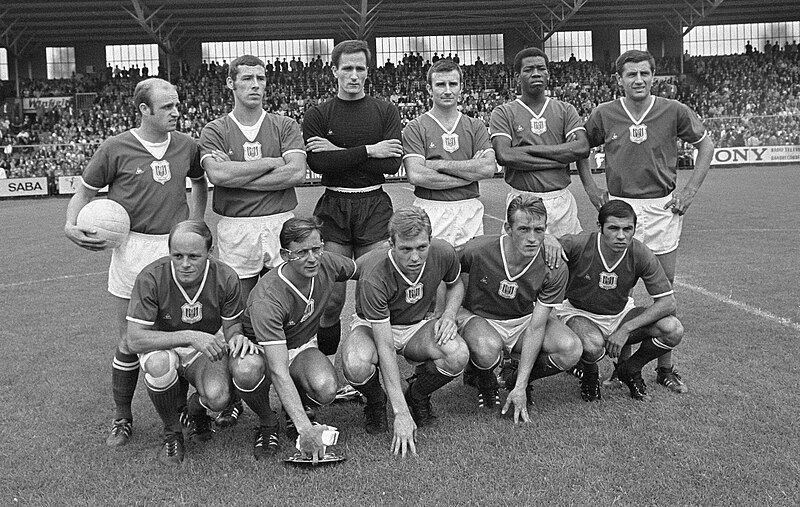 File:Anderlecht 1967–68 (cropped).jpg