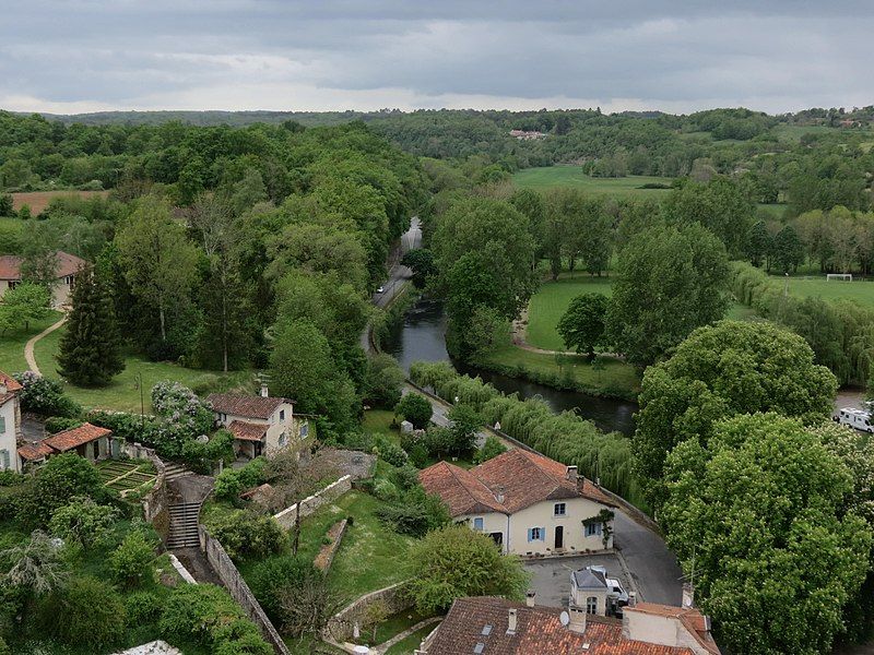 File:Bourdeilles view.jpg